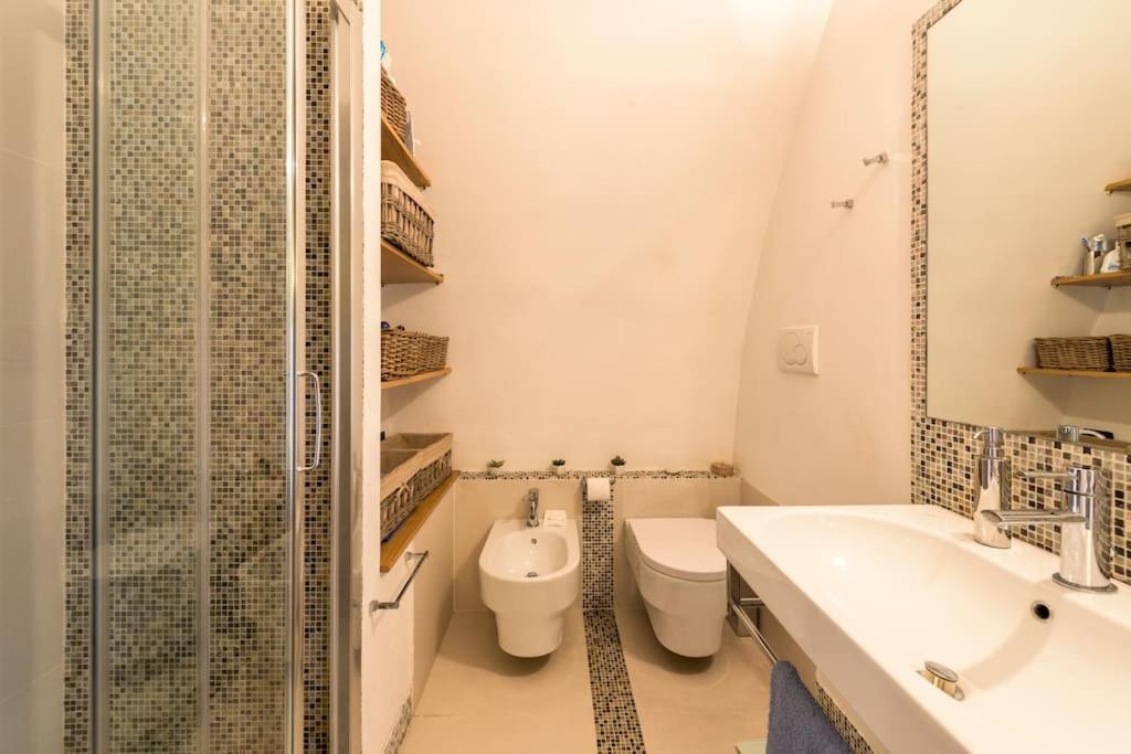 Traditional Apartment In Old City باري المظهر الخارجي الصورة