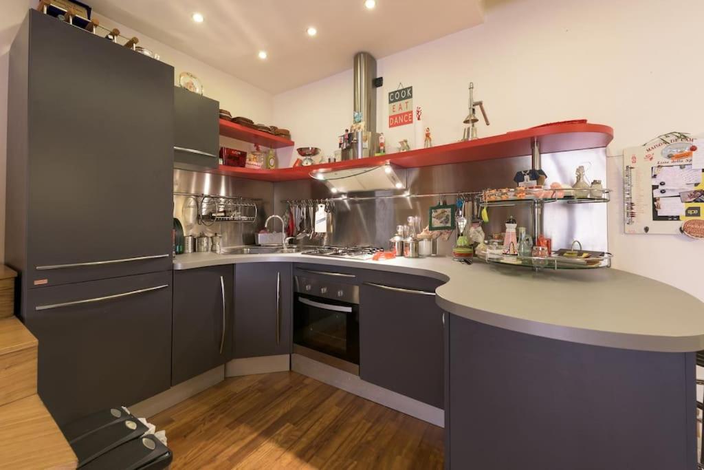 Traditional Apartment In Old City باري المظهر الخارجي الصورة